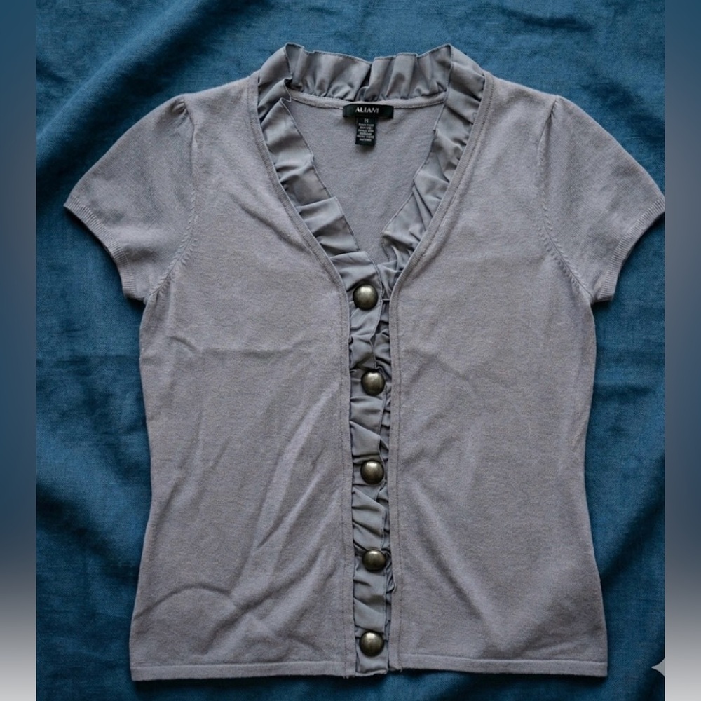Alfani Women's Gray Short-Sleeve V-Neck Cardigan with Ruffle Placket, Size Med